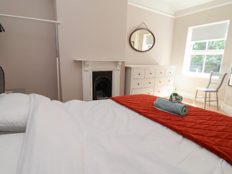 45 Brook Lane - image 13