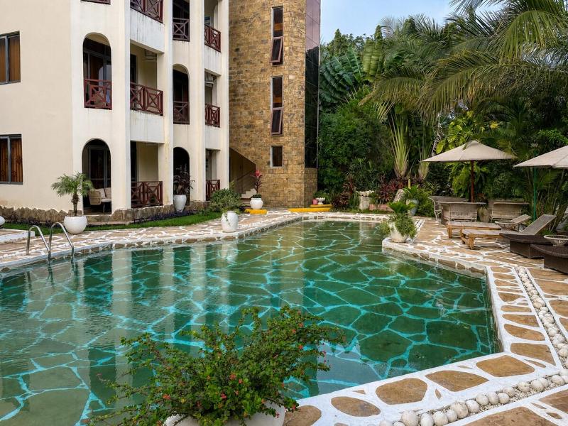 Zahra Luxury Apartment - image 14