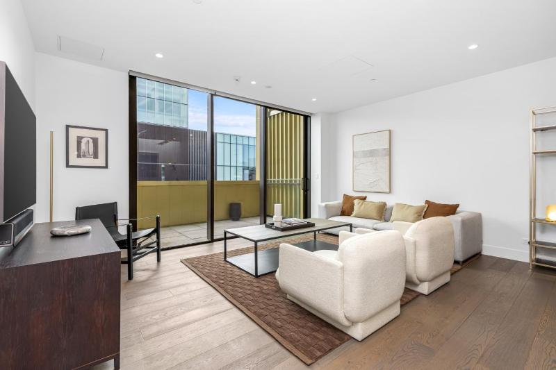 Wynyard Residence 3-Level Townhouse - image 4