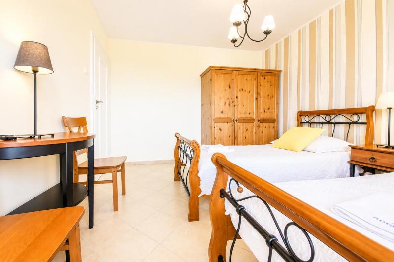 Apartament z 2 sypialniami przy Promenadzie & Parking - Apartment mit 2 Schlafzimmern direkt an der Promenade & Parkplatz - image 13