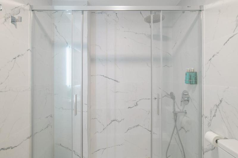 Martin De Aldehuela Apartment - image 3