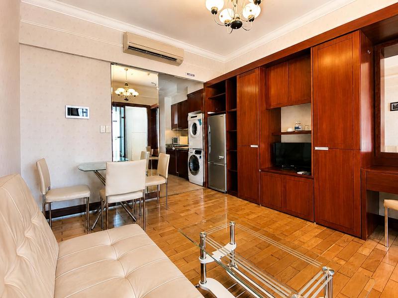 The Manor - Quiet Comfortable & Central Studio with Pool Access - image 7