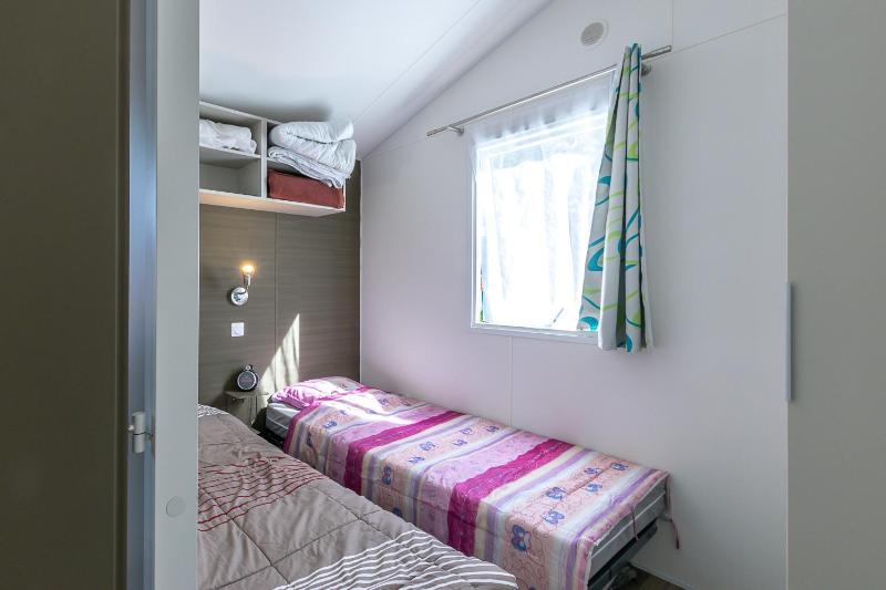 Mobil home 6 personnes 3kms plage - image 6