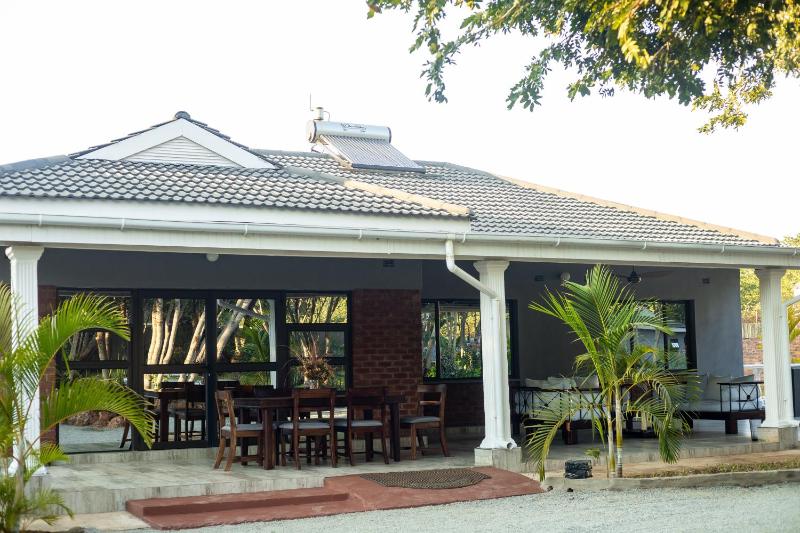 River Bridge Lodge - image 1