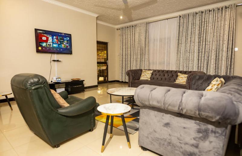 River Bridge Lodge - image 3
