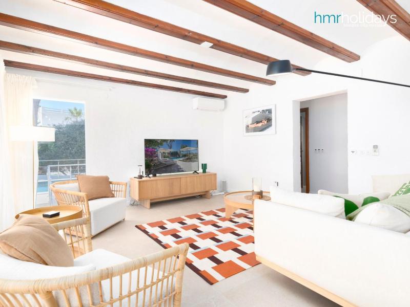 Villa Lenita by HMR Holidays - image 9