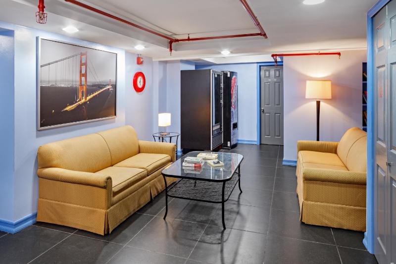 Central Park West Hostel - image 14
