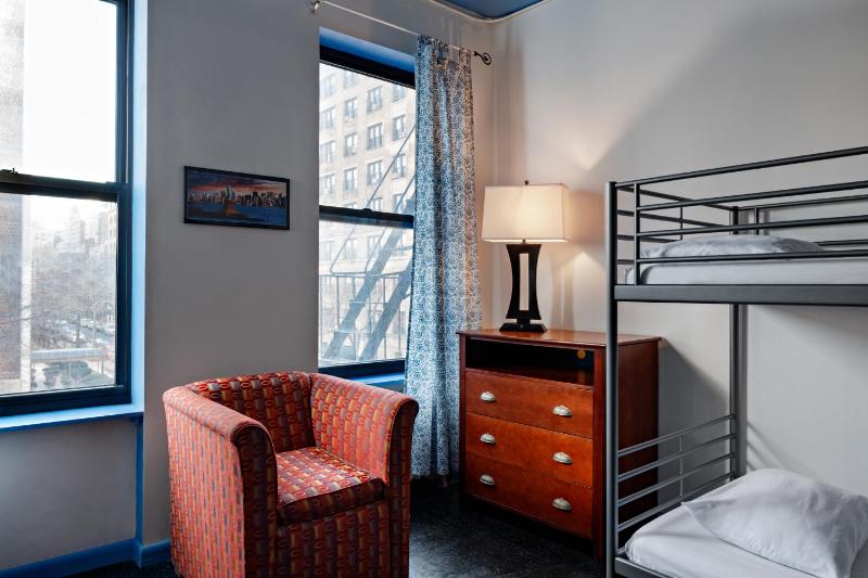 Single Bed in 2-Bed Dormitory Room with Shared Bathroom image 4