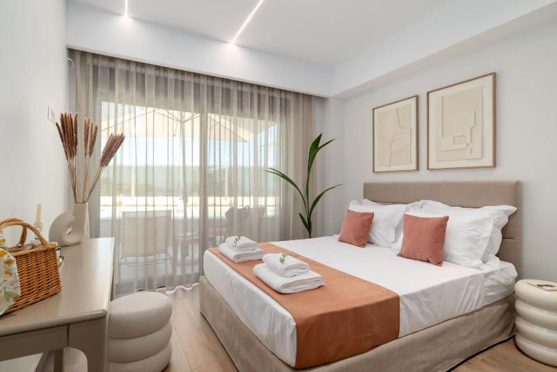 House of Hermes with Heated Pool and Sea View - image 27