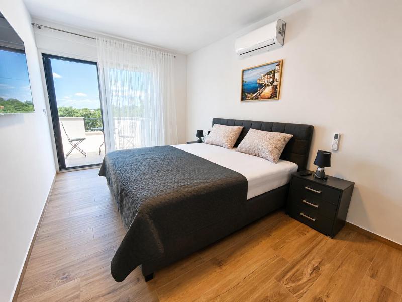 Villa Dijana with Pool - Sol Tours - image 12