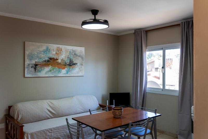 Departamento completo con Cochera a dos cuadras del Lago - image 6