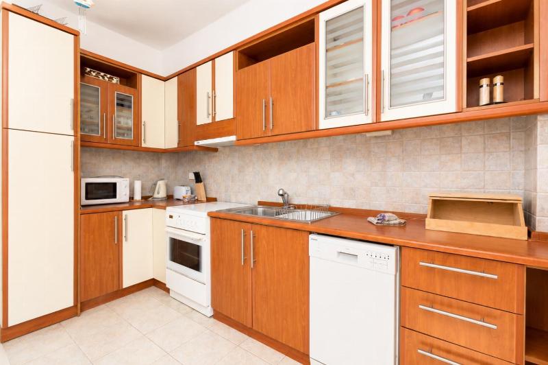 Anna Apartment - image 9