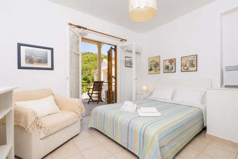 Anna Apartment - image 11