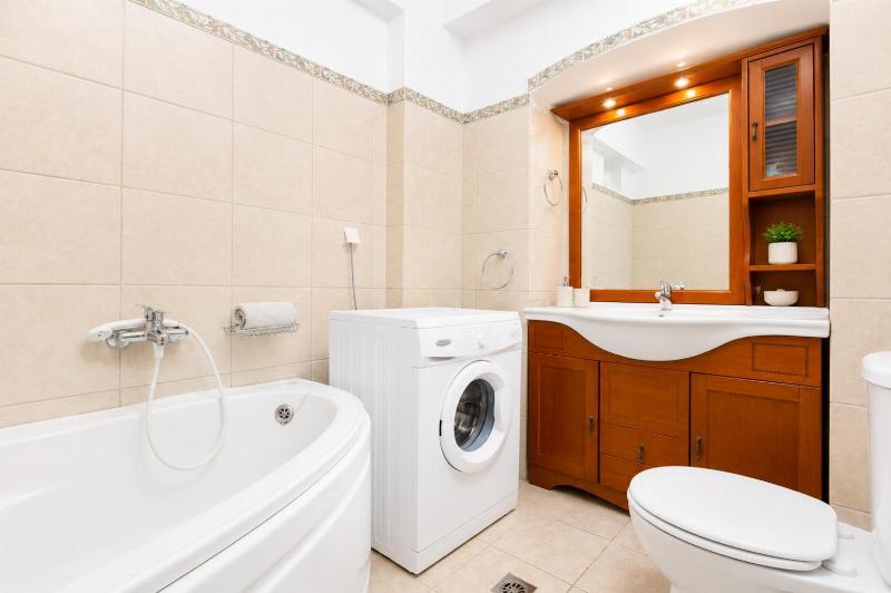 Anna Apartment - image 8