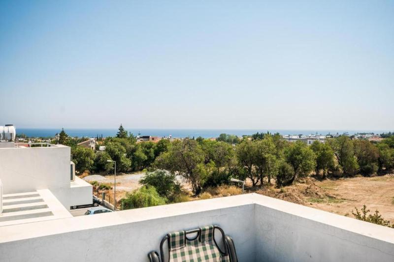 Beautiful One-Bedroom Apartment Lukomorye B6 - image 11