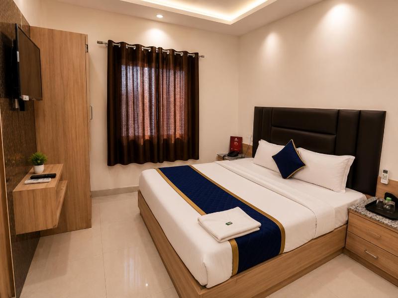 Hotel Royal Aanandam - image 15