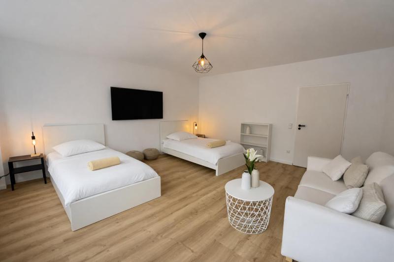 StayFab Rooms & Apartments - image 11