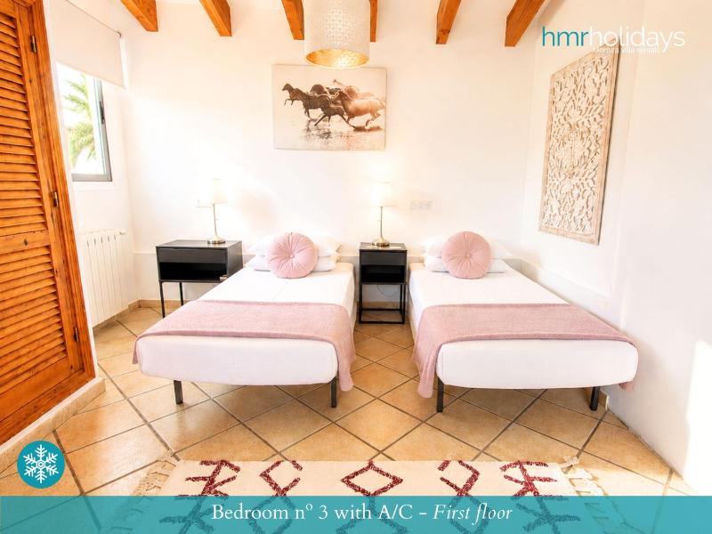 Villa la Siesta by HMR Holidays - image 34