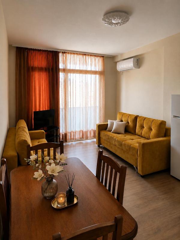 Bazaar Apartment Silver - image 4