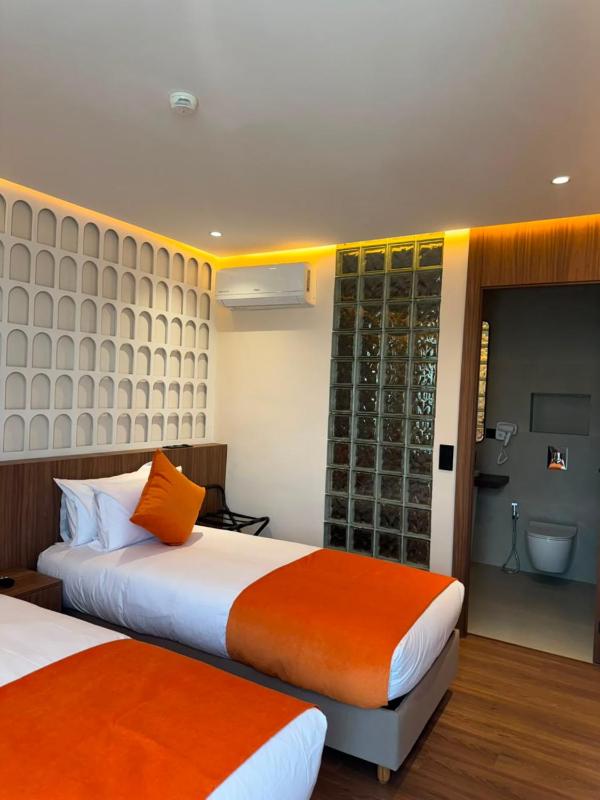 Le M Neo Hôtel - image 9