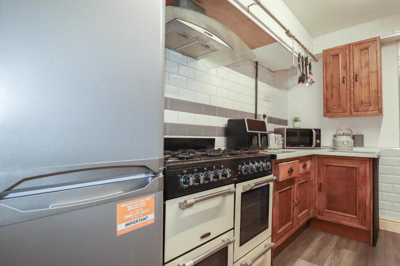 Shoreline Apartment No 3 - image 9
