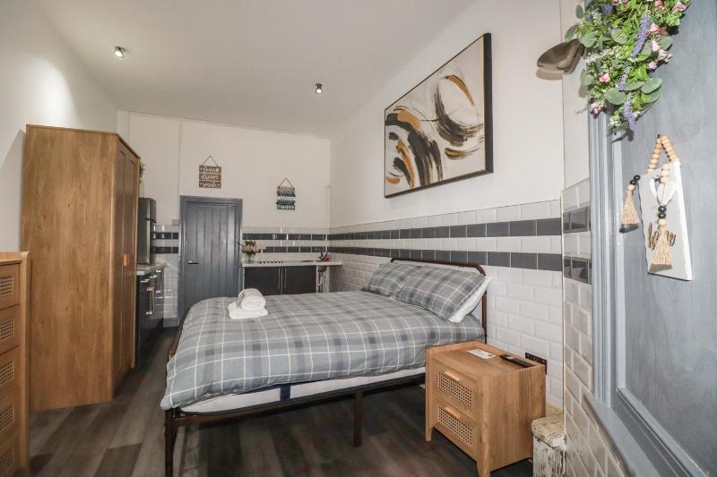 Shoreline Apartment No 3 - image 19