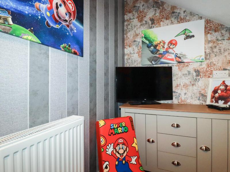 Shoreline Apartment No 3 - image 16
