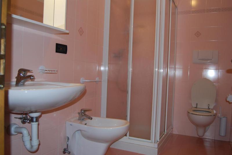 One-Bedroom Apartment (3 Adults) image 4