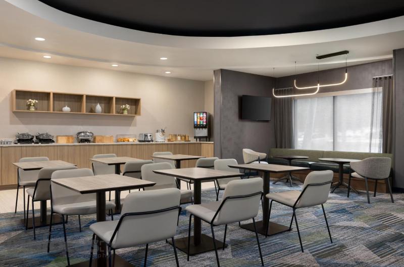 SpringHill Suites by Marriott Tampa Brandon - image 7