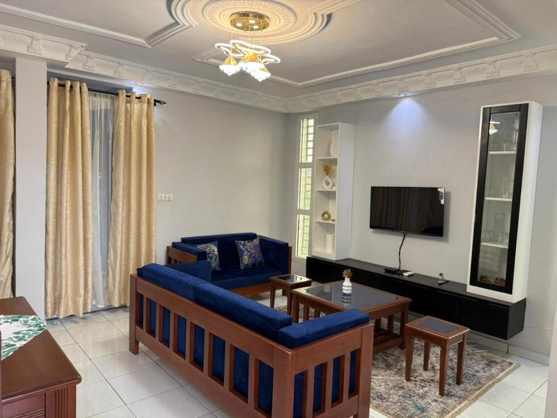 Elisha Luxury Residence Secure WiFi AC Unit B - image 10