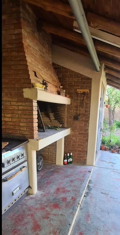 Casa Amplia con Quincho - image 2