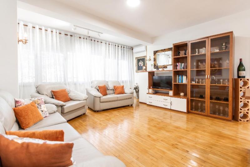We Love Tirana Blloku 2Br Apartments - image 6