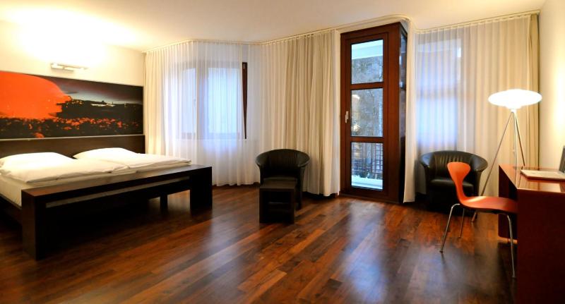 Business Double Room image 2