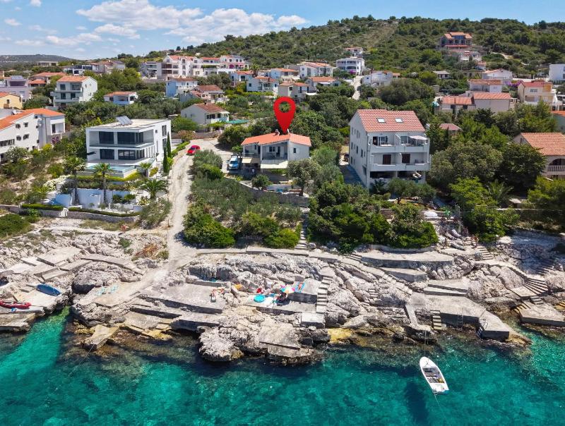 Apartments by the sea Razanj - Rogoznica - 4185 - image 1