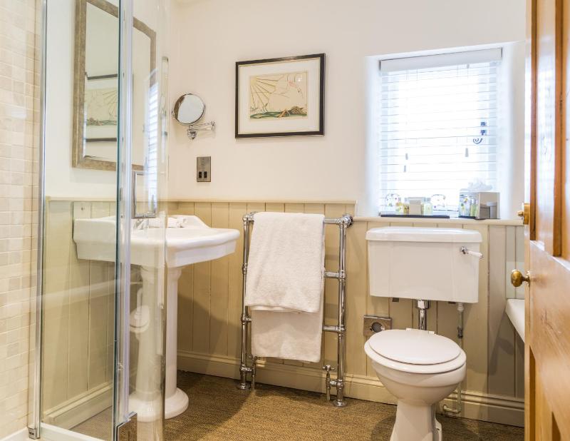 Three-Bedroom Cottage image 3