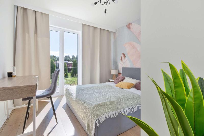 Brązowy Apartament z Ogródkiem Blisko Plaży i Parku Wodnego by Noclegi Renters - image 17