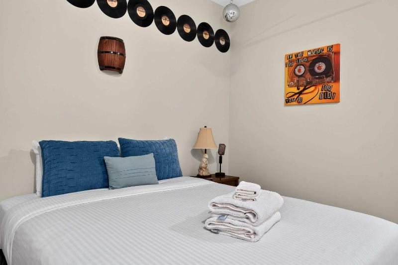 Phoenix Hill Full Duplex 4BR & 2 Kitchens for 8 - image 49