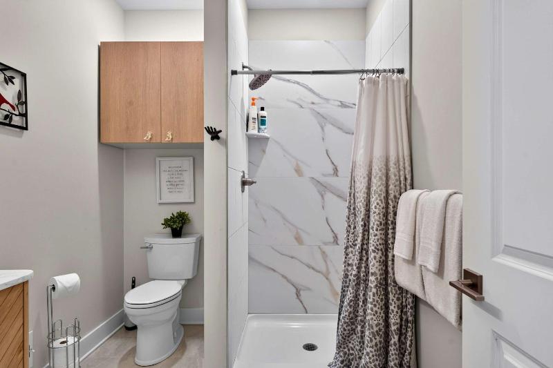 Phoenix Hill Full Duplex 4BR & 2 Kitchens for 8 - image 31