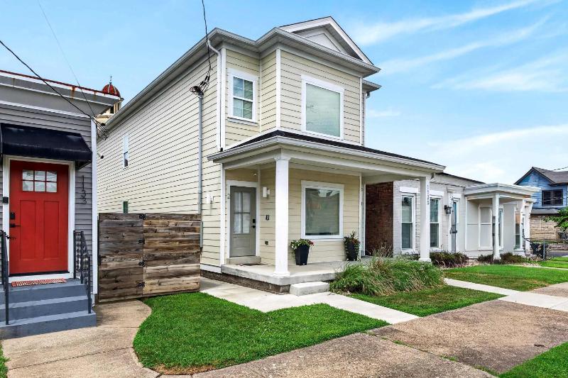 Phoenix Hill Full Duplex 4BR & 2 Kitchens for 8 - image 25