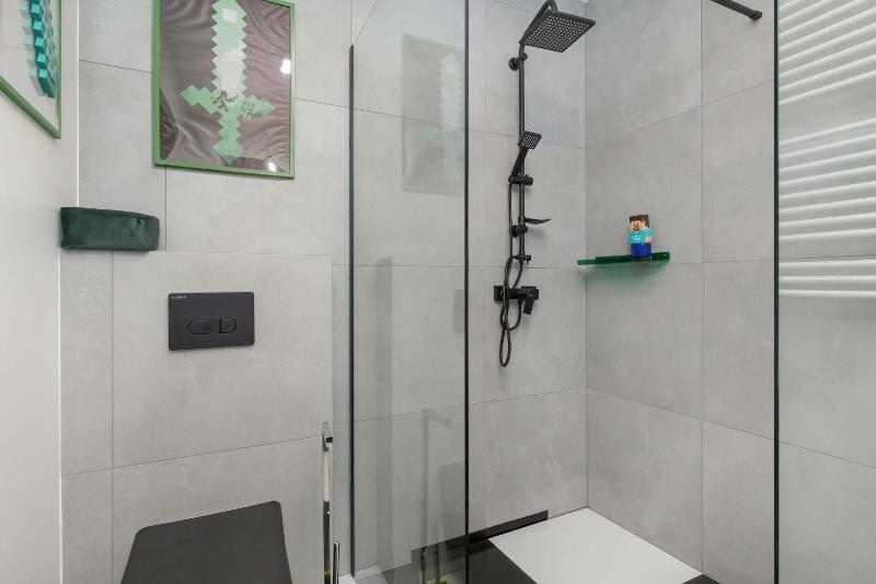 Rodzinny Apartament Blisko Morza Inspirowany Grą Minecraft z Konsolą do Gier by Noclegi Renters - image 8
