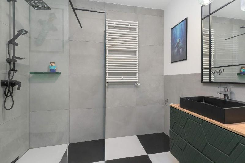 Rodzinny Apartament Blisko Morza Inspirowany Grą Minecraft z Konsolą do Gier by Noclegi Renters - image 10