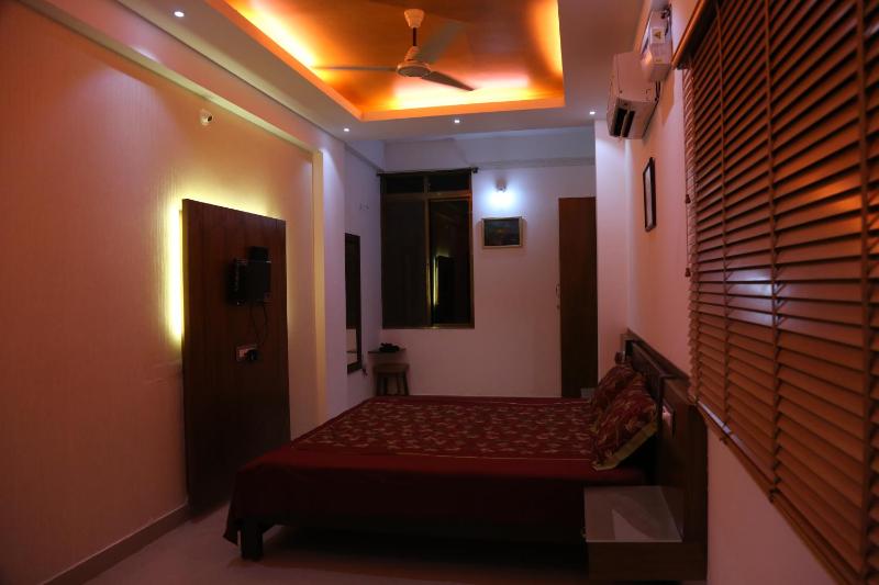 Hotel Mudra Midtown - image 11