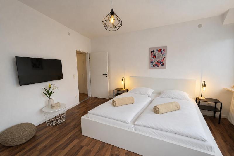 StayFab Rooms & Apartments - image 41