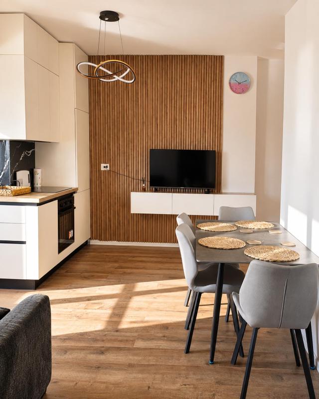 City Center Apartment Fast Wi-Fi 5 Min to Skanderbeg Square - image 3