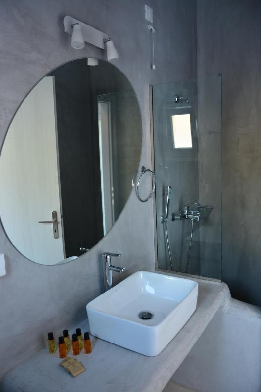 Comfort Triple Room image 4
