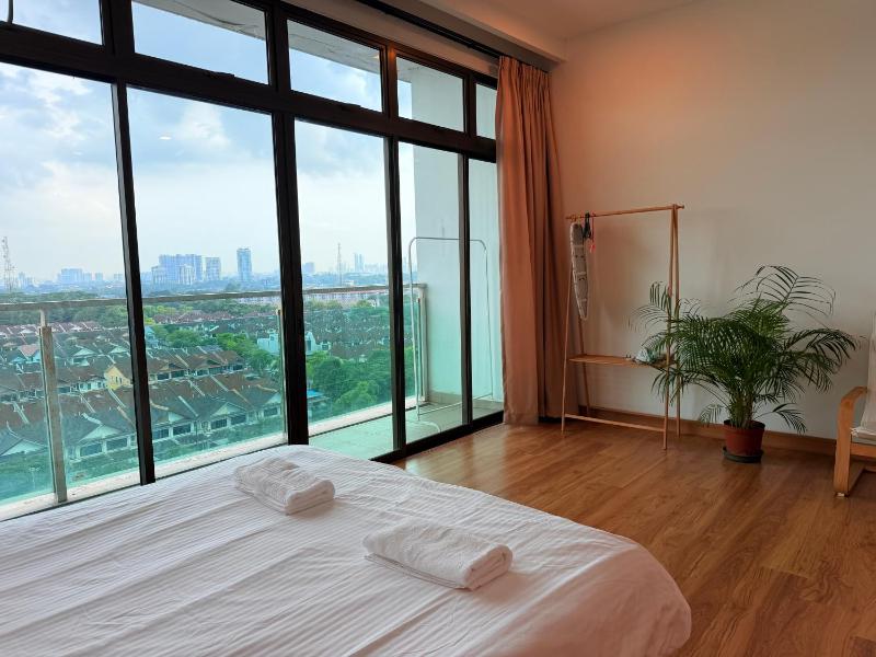 03 NO DEPO Palazio Apartment Japanese style Studio Mount Austin Wifi & Netflix - image 26