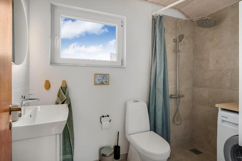 Lovely Holiday Home With Large Terrace Close To The North Sea In Klitmøller - image 17