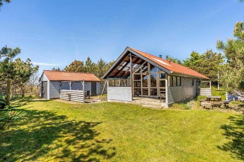 Cozy Holiday Home With Wood-Burning Stove In Klitmøller - image 9
