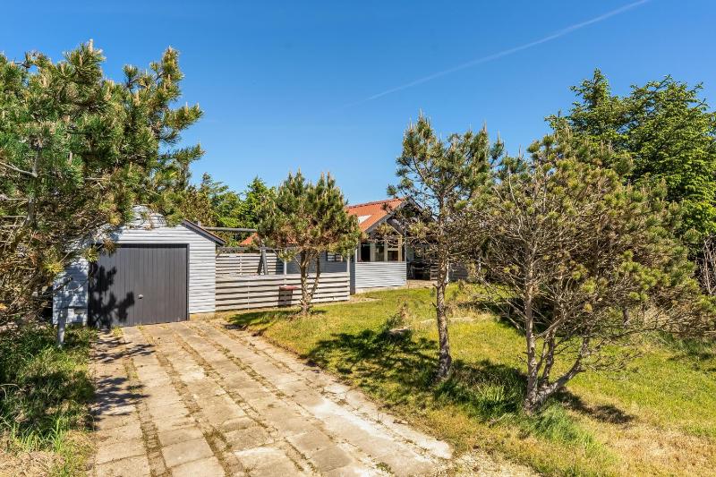 Cozy Holiday Home With Wood-Burning Stove In Klitmøller - image 5