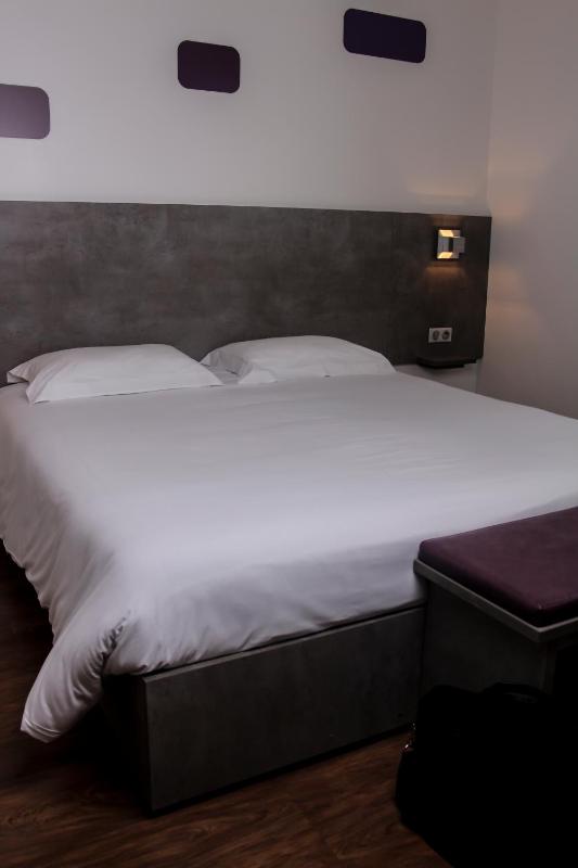H24 HOTEL - image 10